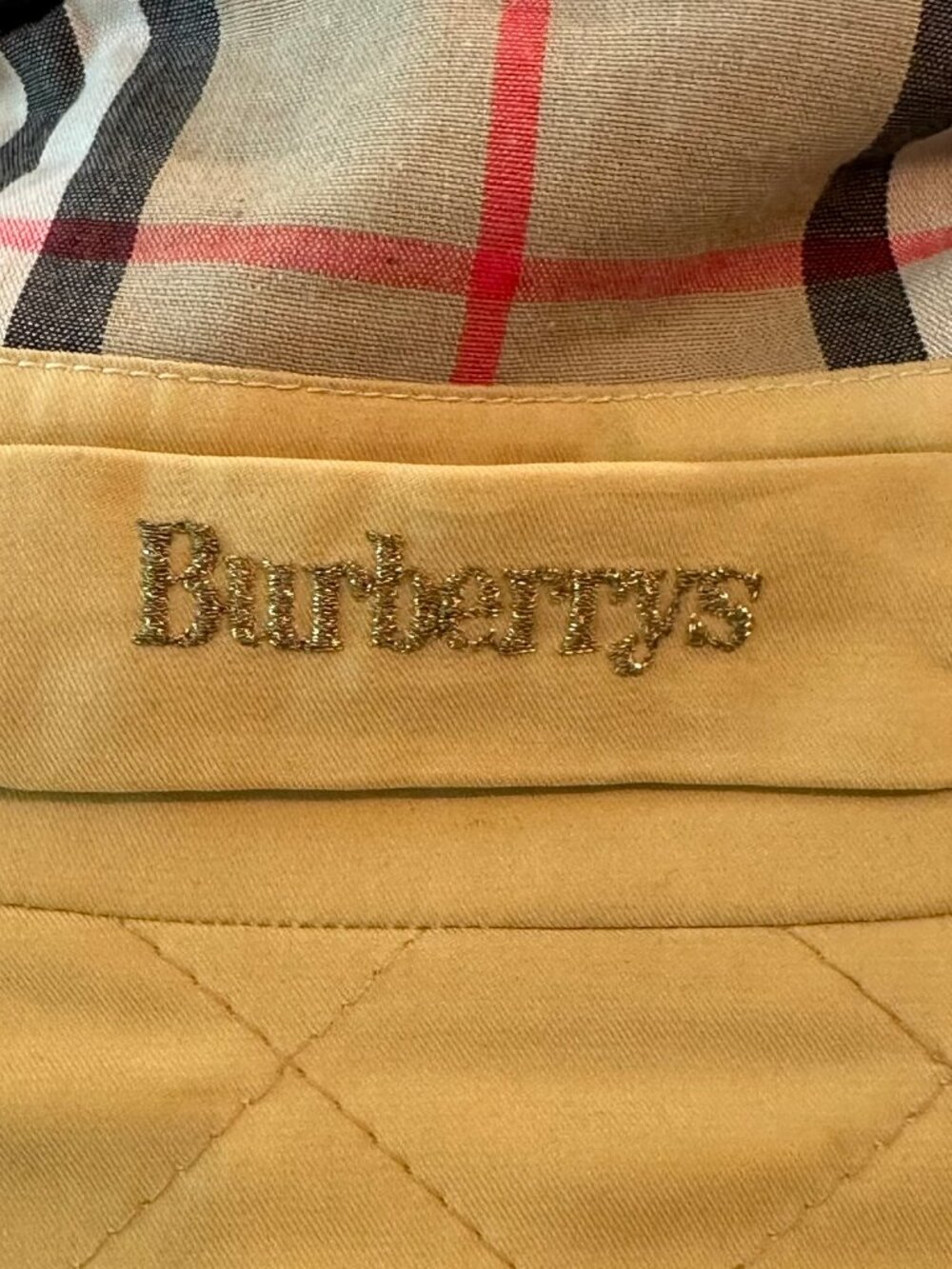 ✨ Vintage Burberrys Quilted Jacket Nova Check Camel Coat Made in Spain Large ✨ - Picture 4 of 9